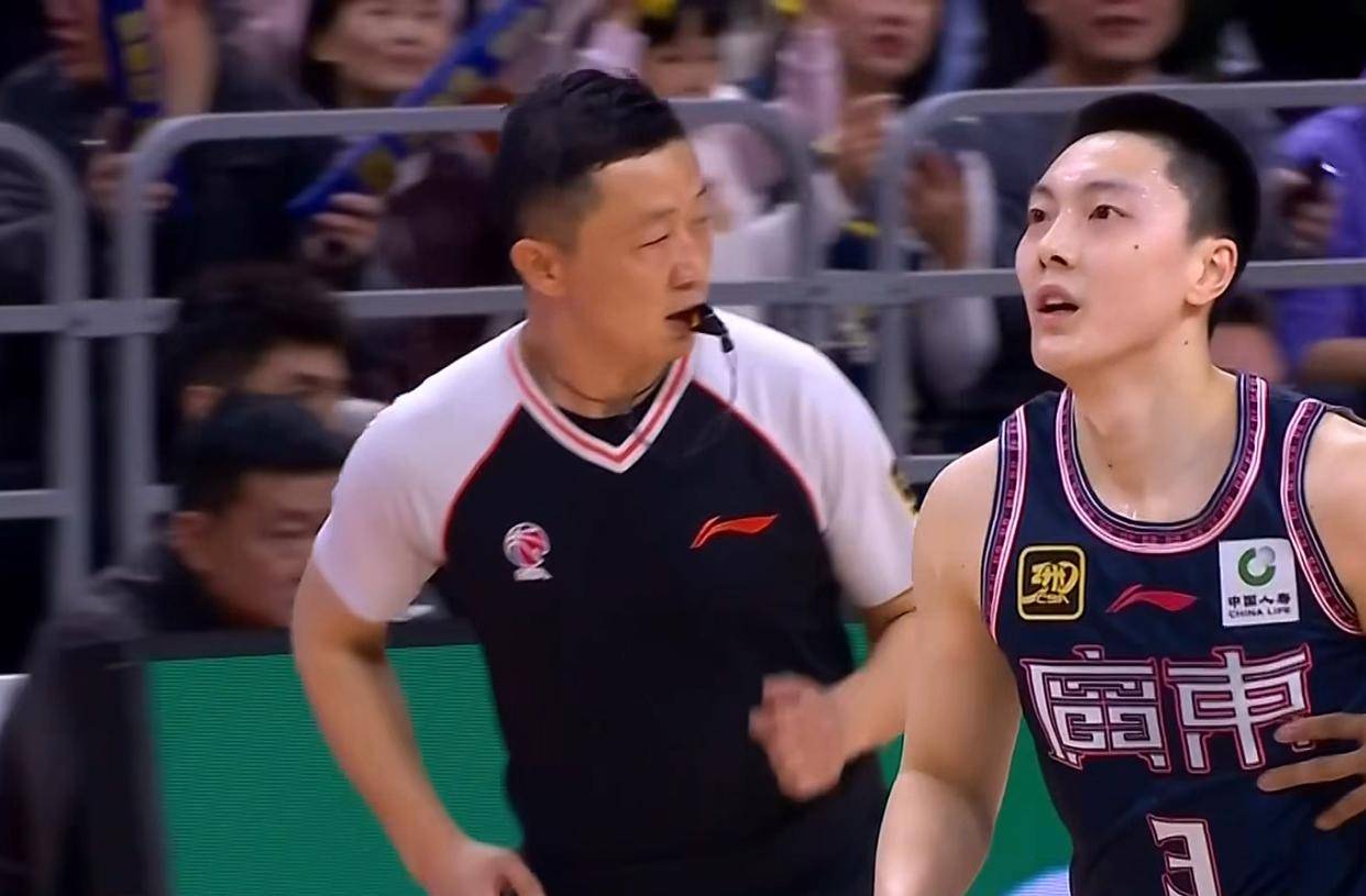 九游平台法甲今晚再迎强敌，广厦男篮绝杀压哨，主帅态度：管理层满意，阵容厚度经受考验的简单介绍