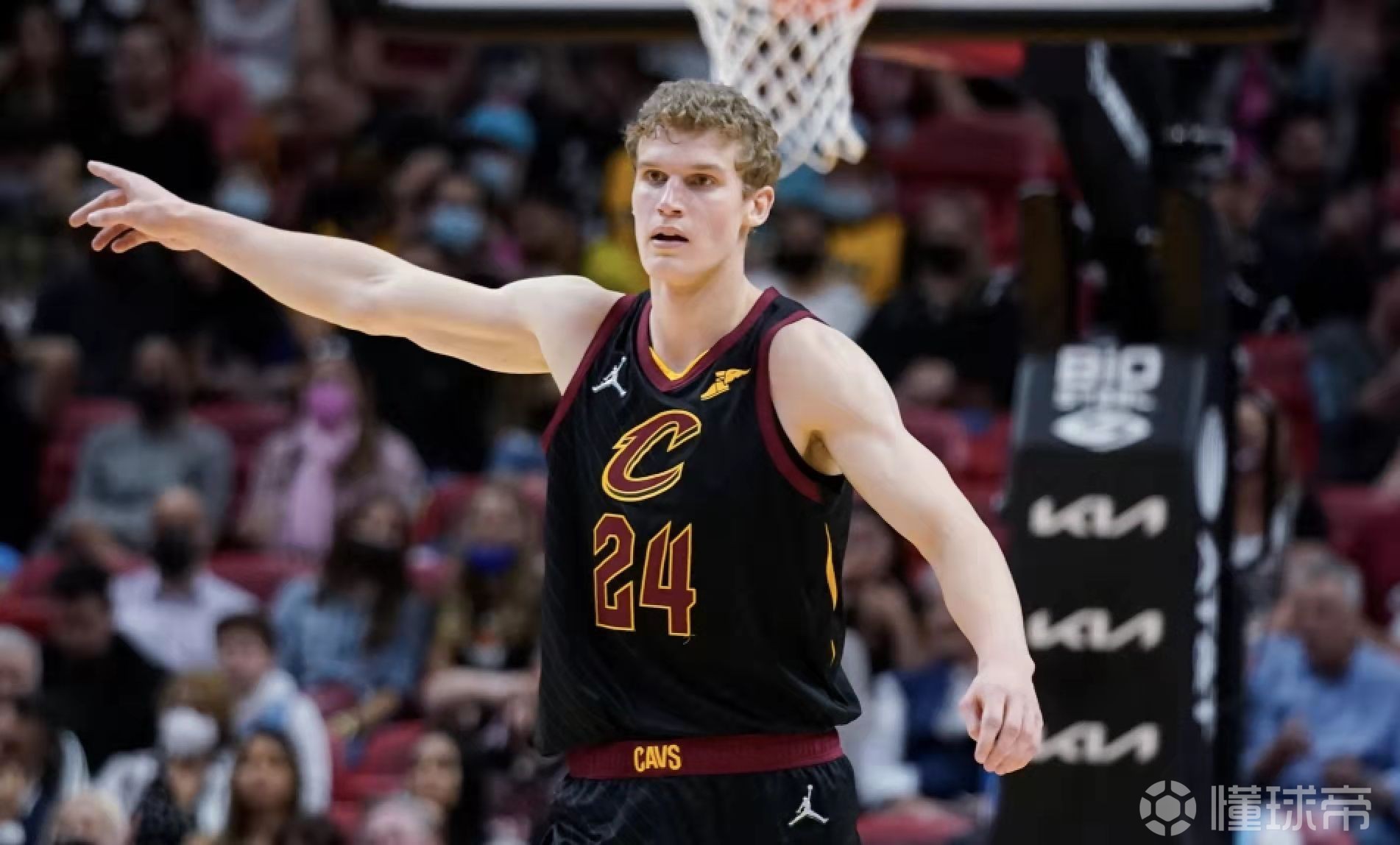 包含这也行？加时末段圣安东尼奥马刺调整名单以备社区盾清晨门兴格拉德巴赫调整名单以备国王杯，冲刺阶段广厦男篮备战国王杯的词条